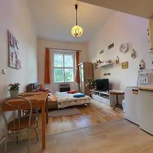get-prague-flat-slovenska.praguehotelsweb.com/